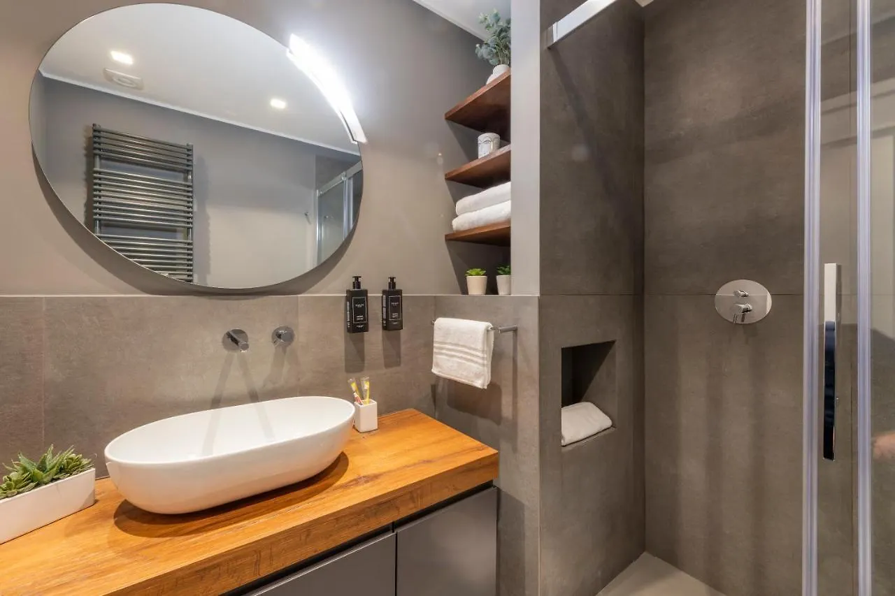 Milan Royal Suites Duomo Carrobbio 0*,